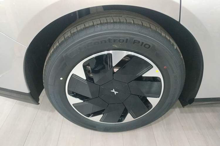 Used XPeng P7+ 2024 Long-Range Max Right Rear Wheel Hub