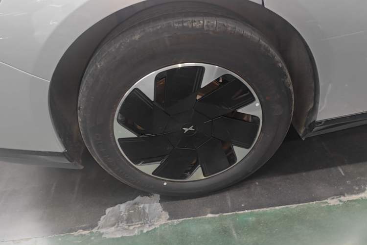 Used XPeng P7+ 2024 Long-Range Max Right Rear Wheel Hub