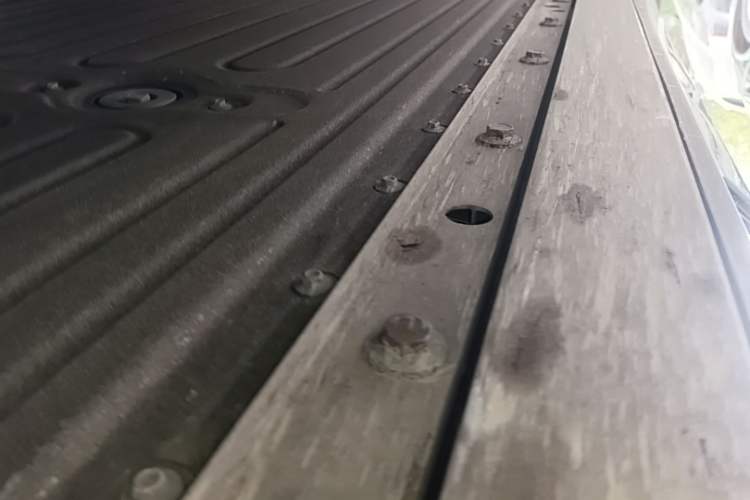 Used XPeng P7+ 2024 Long-Range Max Right Side Sill