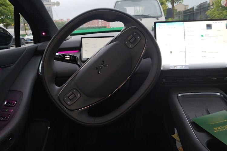Used XPeng P7+ 2024 Long-Range Max Steering Wheel