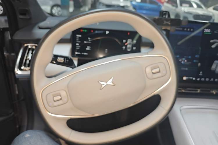 Used XPeng P7+ 2024 Long-Range Max Steering Wheel