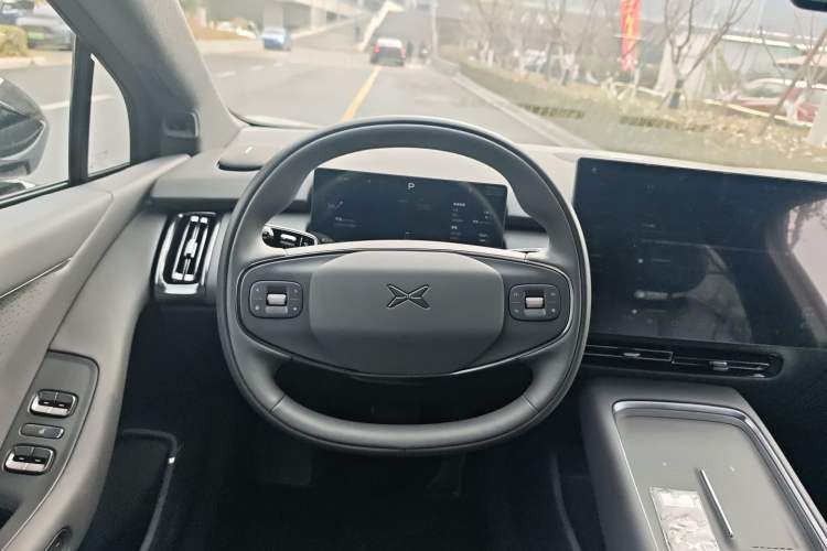 Used XPeng P7+ 2024 Long-Range Max Steering Wheel