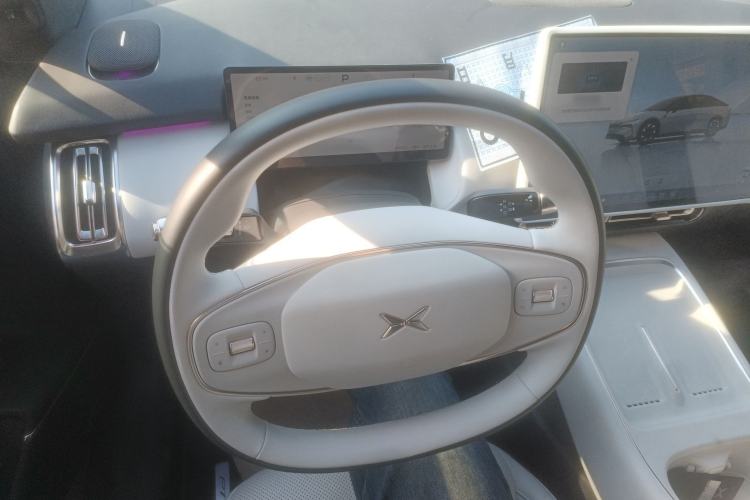 Used XPeng P7+ 2024 Ultra-Long Range Max Steering Wheel