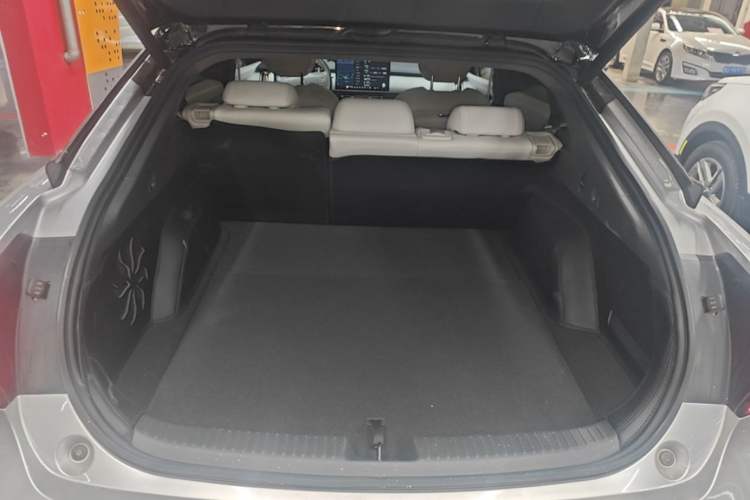 Used XPeng P7+ 2024 Long-Range Max Trunk