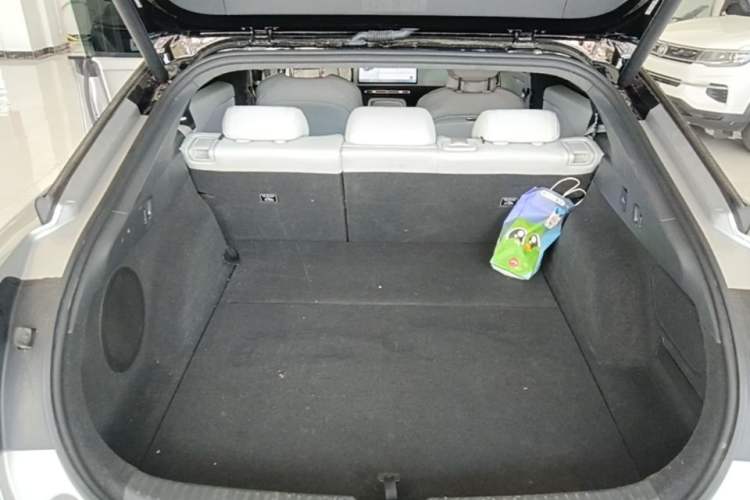 Used XPeng P7+ 2024 Ultra-Long Range Max Trunk