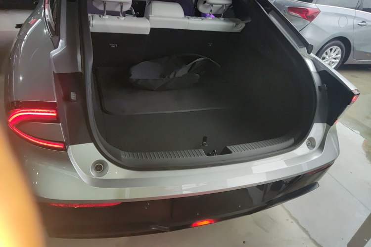 Used XPeng P7+ 2024 Ultra-Long Range Max Trunk