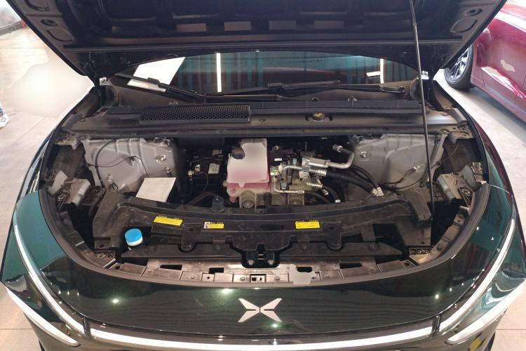 Used XPeng P7+ 2024 Ultra-Long Range Max Engine Bay