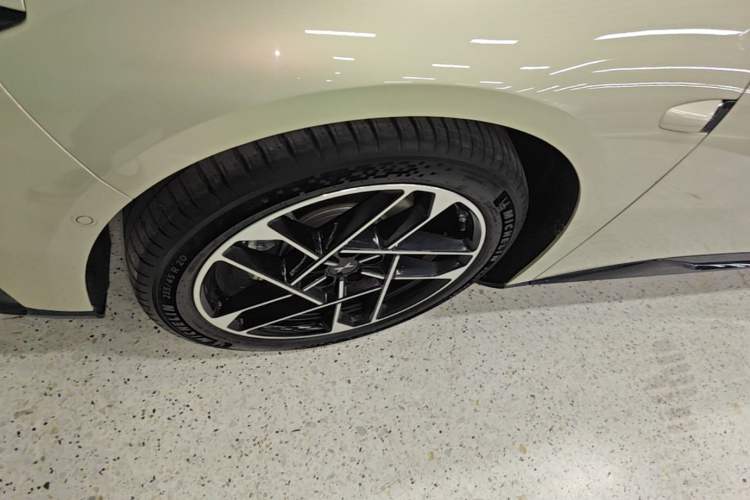 Used XPeng P7+ 2024 Long-Range Max Exterior 4