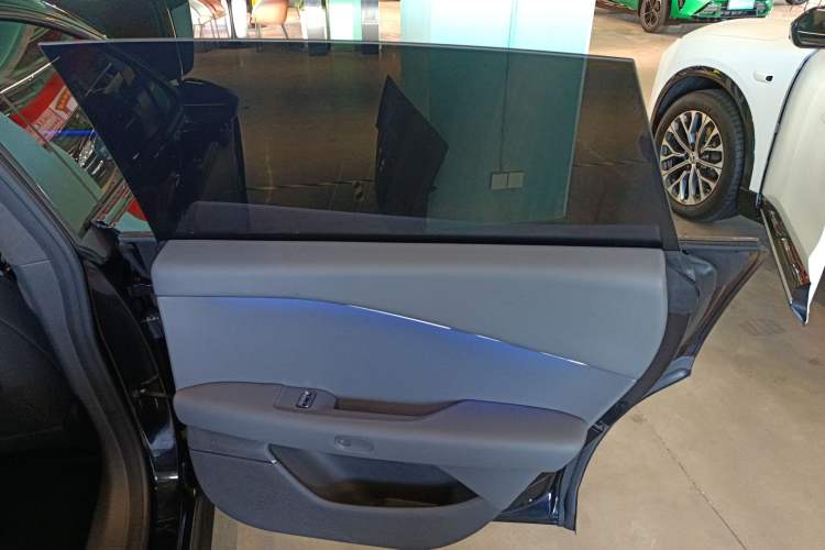 Used XPeng P7+ 2024 Ultra-Long Range Max Interior 6