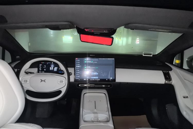 Used XPeng P7+ 2024 Long-Range Max Center Console