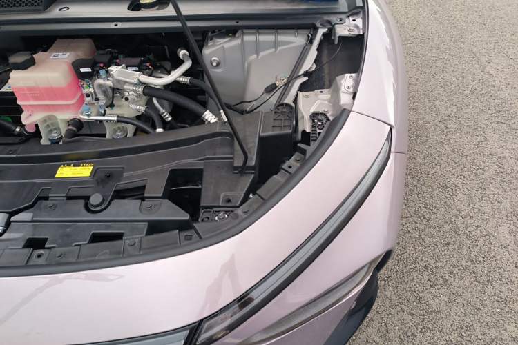 Used XPeng P7+ 2024 Long-Range Max Engine Bay Left