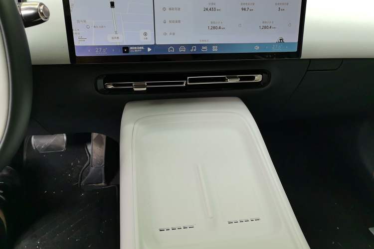 Used XPeng P7+ 2024 Ultra-Long Range Max Audio And AC Panel