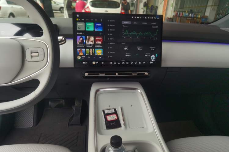 Used XPeng P7+ 2024 Long-Range Max Audio And AC Panel