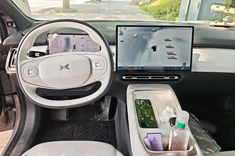 Used XPeng P7+ 2024 Long-Range Max Center Console