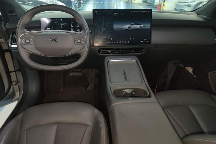 Used XPeng P7+ 2024 Ultra-Long Range Max Center Console