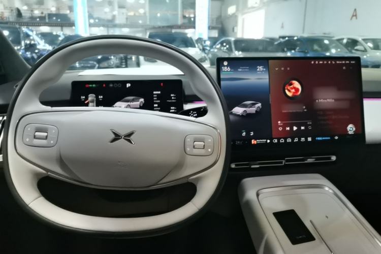 Used XPeng P7+ 2024 Long-Range Max Center Console