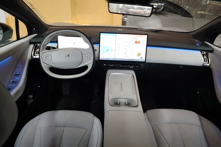 Used XPeng P7+ 2024 Long-Range Max Center Console