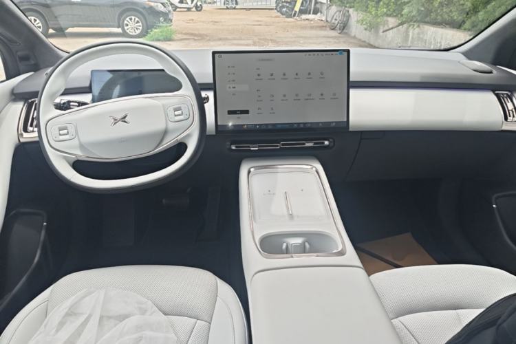 Used XPeng P7+ 2024 Long-Range Max Center Console