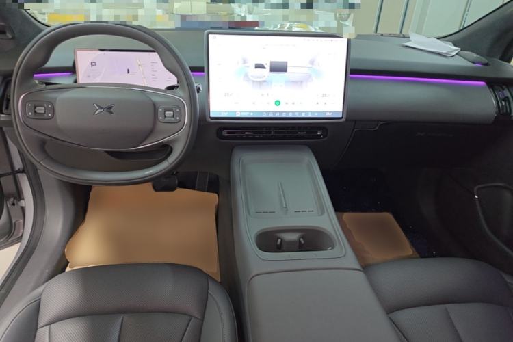 Used XPeng P7+ 2024 Ultra-Long Range Max Center Console