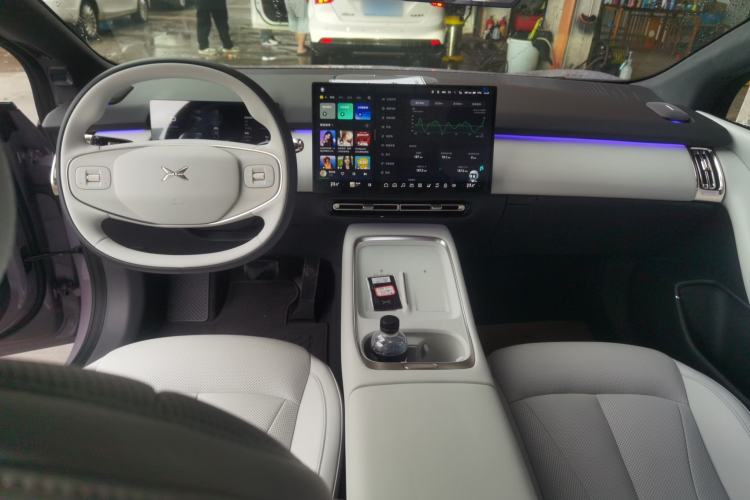 Used XPeng P7+ 2024 Long-Range Max Center Console
