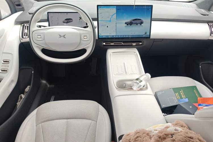Used XPeng P7+ 2024 Long-Range Max Center Console