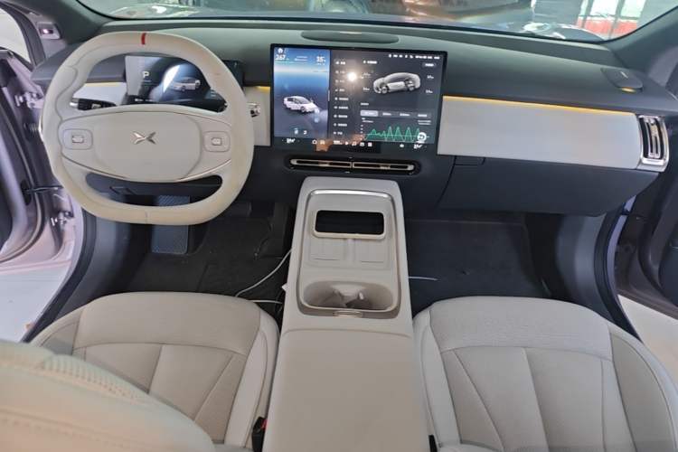 Used XPeng P7+ 2024 Long-Range Max Center Console