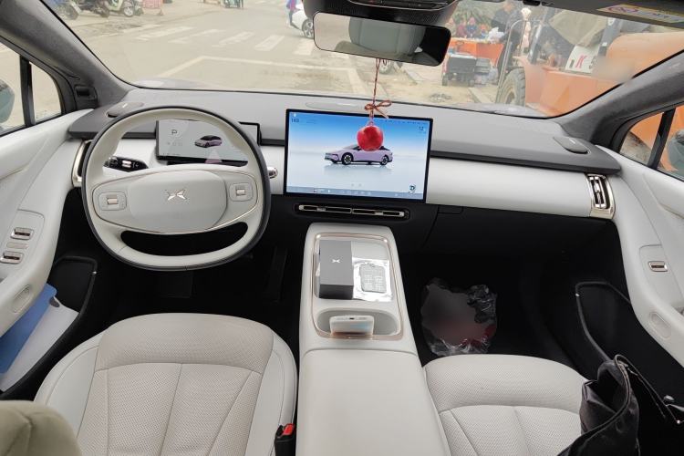 Used XPeng P7+ 2024 Long-Range Max Center Console