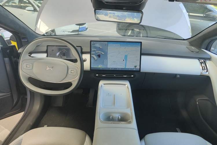 Used XPeng P7+ 2024 Ultra-Long Range Max Center Console