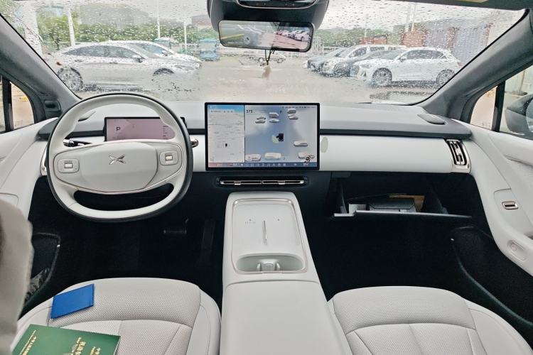 Used XPeng P7+ 2024 Long-Range Max Center Console