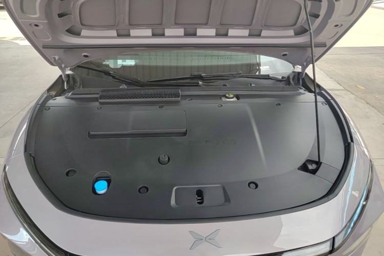 Used XPeng P7+ 2024 Ultra-Long Range Max Engine Bay