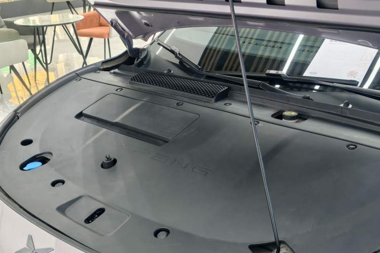 Used XPeng P7+ 2024 Ultra-Long Range Max Engine Bay