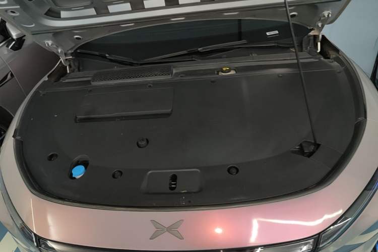 Used XPeng P7+ 2024 Ultra-Long Range Max Engine Bay