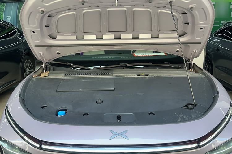 Used XPeng P7+ 2024 Ultra-Long Range Max Engine Bay