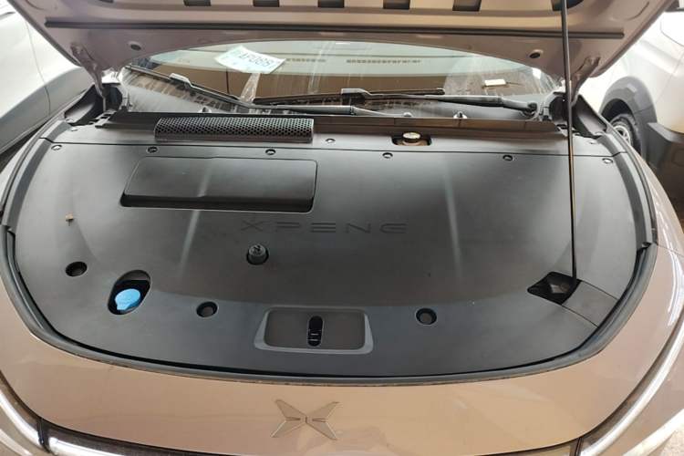Used XPeng P7+ 2024 Long-Range Max Engine Bay