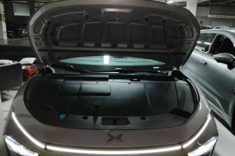 Used XPeng P7+ 2024 Ultra-Long Range Max Engine Bay