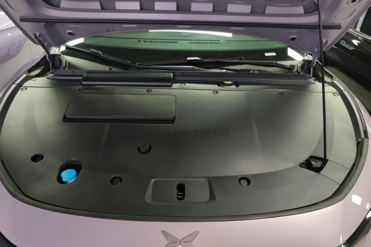 Used XPeng P7+ 2024 Long-Range Max Engine Bay