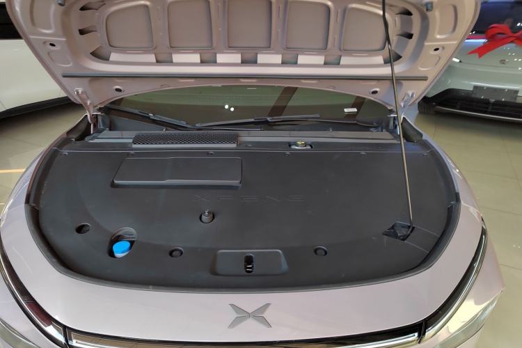 Used XPeng P7+ 2024 Long-Range Max Engine Bay