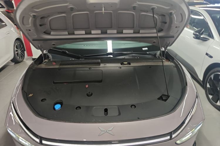 Used XPeng P7+ 2024 Ultra-Long Range Max Engine Bay