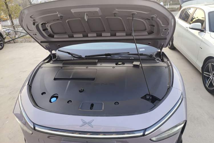 Used XPeng P7+ 2024 Long-Range Max Engine Bay