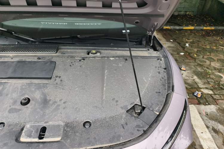 Used XPeng P7+ 2024 Ultra-Long Range Max Engine Bay Left