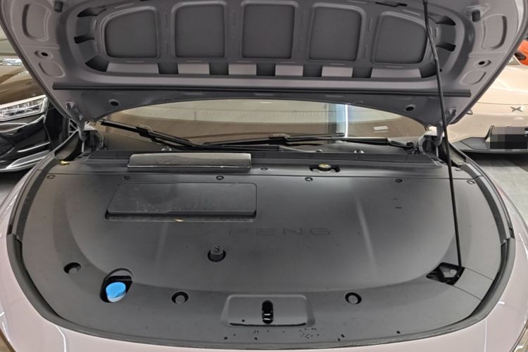 Used XPeng P7+ 2024 Ultra-Long Range Max Engine Bay