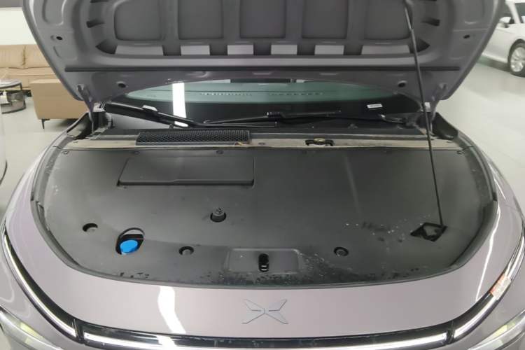 Used XPeng P7+ 2024 Long-Range Max Engine Bay