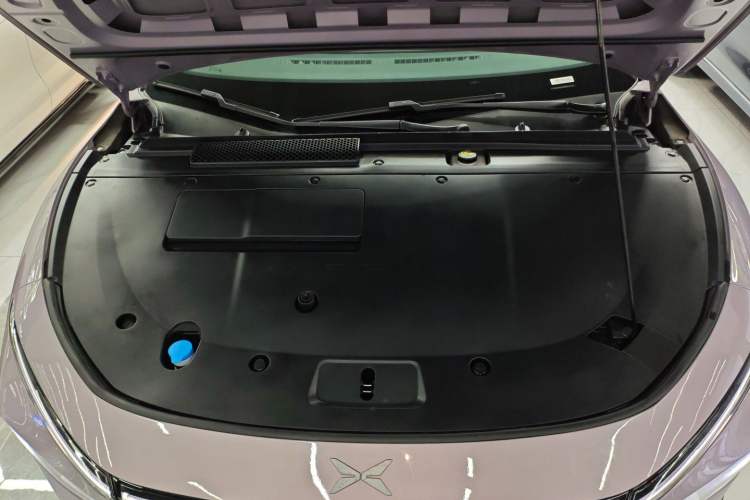 Used XPeng P7+ 2024 Long-Range Max Engine Bay