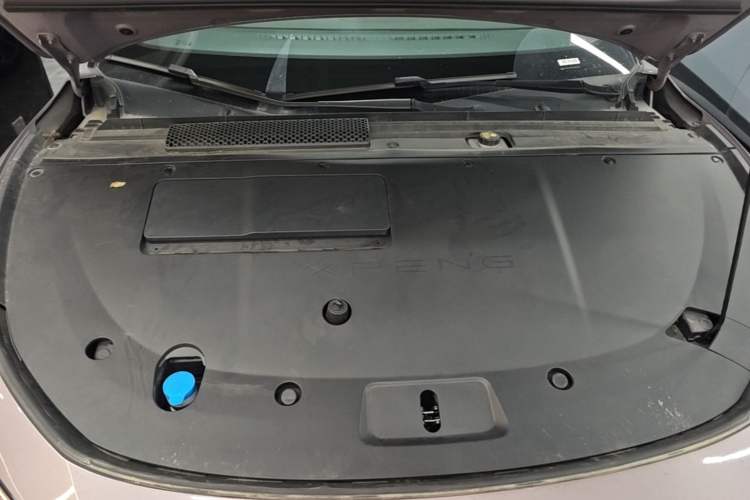 Used XPeng P7+ 2024 Ultra-Long Range Max Engine Bay