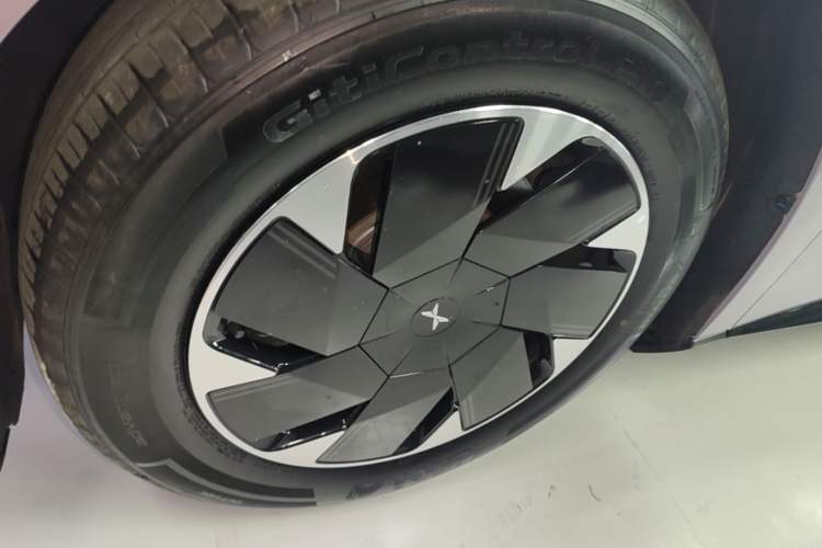 Used XPeng P7+ 2024 Long-Range Max Exterior 4