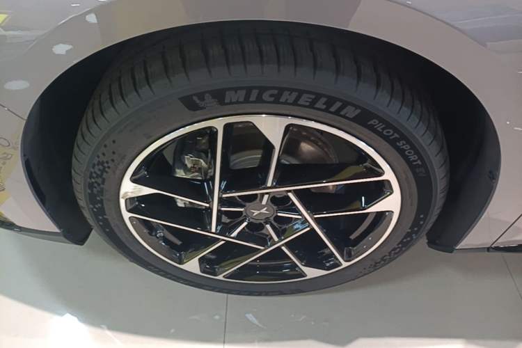 Used XPeng P7+ 2024 Ultra-Long Range Max Exterior 4