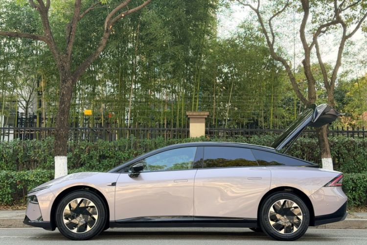 Used XPeng P7+ 2024 Long-Range Max Exterior 5