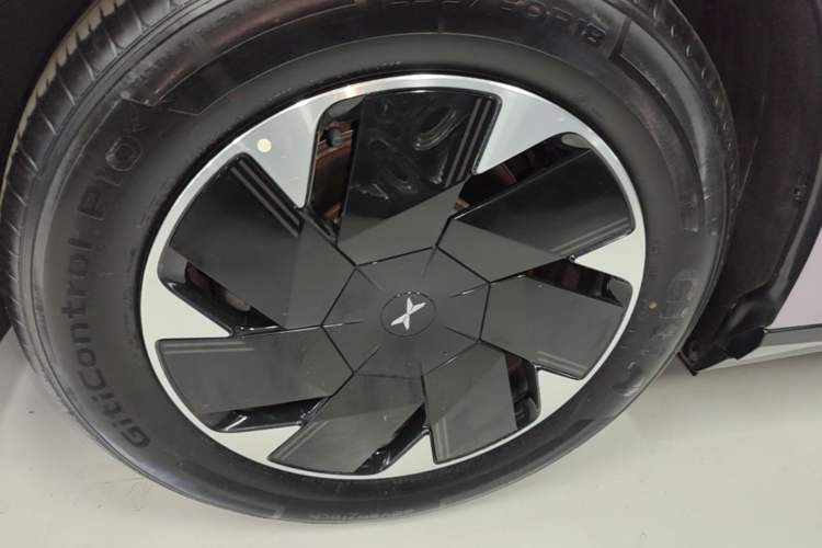 Used XPeng P7+ 2024 Long-Range Max Exterior 5