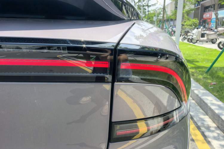 Used XPeng P7+ 2024 Ultra-Long Range Max Exterior 7