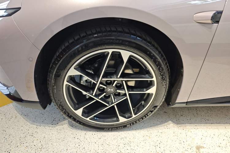 Used XPeng P7+ 2024 Long-Range Max Exterior 7